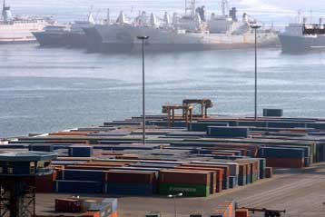 Κατά 9% μειώνεται ο όγκος των εμπορικών συναλλαγών λόγω ύφεσης, σύμφωνα με τον WTO