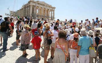 Πτώση ως 30% στα έσοδα από τον τουρισμό