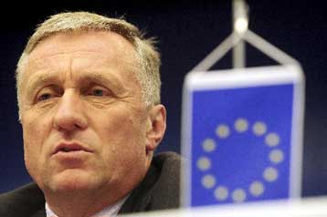 Τσεχική δέσμευση να παραμείνει «ζωντανή» η διαδικασία ένταξης των Δυτικών Βαλκανίων