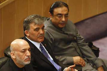 Σύνοδο κορυφής με Αφγανιστάν-Πακιστάν φιλοξενεί στις αρχές Απριλίου η Τουρκία