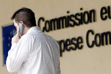 Συμφωνία για φθηνότερη περιαγωγή στην Ευρωπαϊκή Ένωση