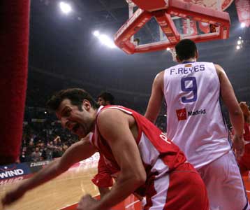 Θρύλος «Βασιλιάς» στο ΣΕΦ, νίκη… Νο1 επί της Σιένα και για τον Παναθηναϊκό στο ΟΑΚΑ