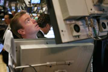 Ρευστοποιήσεις κερδών στη Νέα Υόρκη και την Ευρώπη