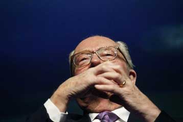 «Μπλόκο» ευρωβουλευτών στο ενδεχόμενο προεδρίας Λεπέν στο Στρασβούργο