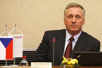 Παραίτηση υπέβαλε επίσημα ο Τσέχος πρωθυπουργός μετά τη «συντριβή» στη Βουλή