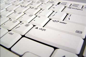 Επιτήδιοι επιχειρούν με πλαστά e-mail να «ψαρέψουν» στοιχεία πιστωτικών καρτών