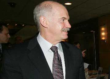 «Ζωή στην οικονομία» μέσω των δημοσίων επενδύσεων ζήτησε ο Γ.Παπανδρέου