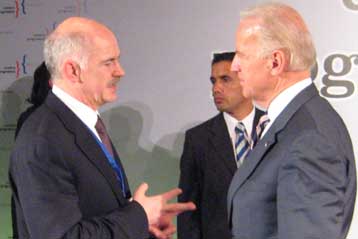 Με τον Τζο Μπάιντεν συναντήθηκε ο Γιώργος Παπανδρέου