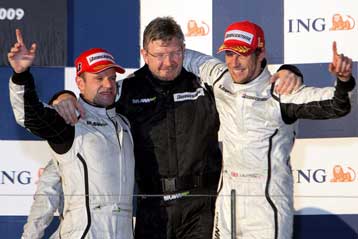 Έλαμψαν Μπάτον και Brawn GP με 1-2 στο ντεμπούτο της