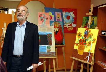 Κοινωνική κι όχι ανταγωνιστική οικονομία, προτείνει ο Αλέκος Αλαβάνος