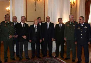 Τη νέα ηγεσία των Ενόπλων Δυνάμεων δέχτηκε ο Κάρολος Παπούλιας