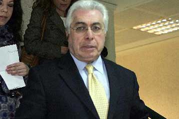 Υπέρ της Προανακριτικής Επιτροπής στην υπόθεση Παυλίδη και η κυβέρνηση