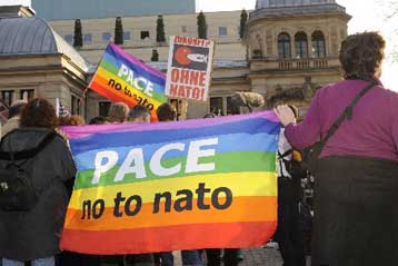 Συστράτευση στη νέα στρατηγική για το Αφγανιστάν ζητά από το ΝΑΤΟ ο Ομπάμα