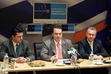 Καταργούνται για ένα εξάμηνο τα τέλη χρήσης αεροπλάνων στα περιφερειακά αεροδρόμια