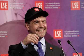 Ρωσικά μηνύματα στο ΝΑΤΟ με το βλέμμα στη διεύρυνση και την ασφάλεια