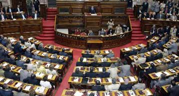 Yπερψηφίστηκε η τροπολογία για την εισοδηματική πολιτική και την έκτακτη εισφορά