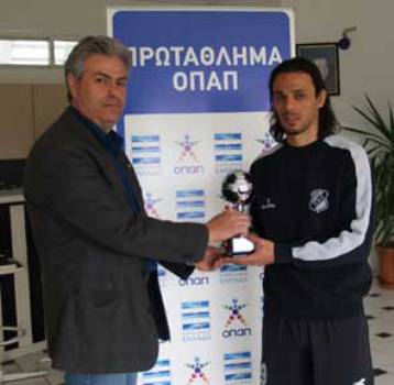 Βράβευση για τον Σφακιανάκη σε μία «δύσκολη περίοδο για τον ΟΦΗ»