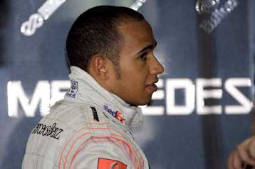 Η FIA τιμώρησε τον Χάμιλτον, στην τρίτη θέση ο Τρούλι