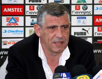 «ΠΑΟ και ΑΕΚ τα φαβορί για τη 2η θέση», λέει Σάντος