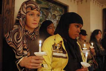 Δεκάδες νεκροί από εισβολή ενόπλου σε κέντρο βοήθειας μεταναστών στις ΗΠΑ