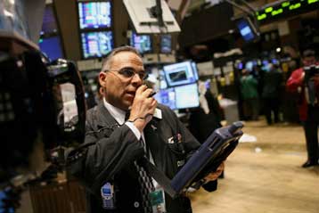 Με κέρδη η Νέα Υόρκη, μεικτές τάσεις στα ευρωπαϊκά χρηματιστήρια