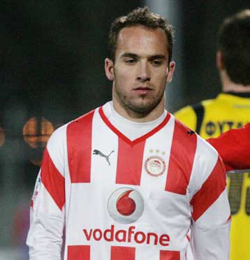 Με αλλαγές στη Λιβαδειά, φόβοι για νυστέρι στον Μπελούτσι