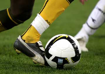 «Φωτιά» σε πλέι – οφ και… ουρά, επικίνδυνες έξοδοι για τους «Δικεφάλους»