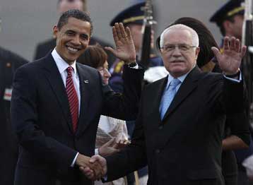 ΗΠΑ και ΕΕ επιχειρούν να λύσουν τις διαφορές τους στην Τσεχία