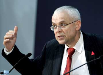 Με τον επίτροπο Απασχόλησης Βλ.Σπίντλα συναντάται ο Γ.Παπαθανασίου