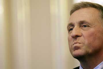 Μεταβατική κυβέρνηση και πρόωρες εκλογές στην Τσεχία εν μέσω κρίσης