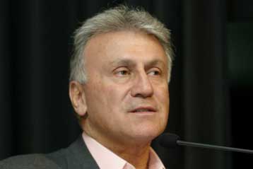 Πρόθυμοι να προχωρήσουν «χέρι-χέρι», αν χρειαστεί, οι Γ.Καρατζαφέρης και Π.Ψωμιάδης