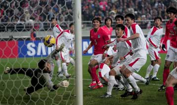 Η Β. Κορέα κατηγορεί τη Ν. Κορέα για τροφική δηλητηρίαση των παικτών της