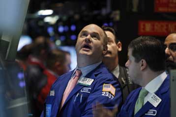 Σε αρνητικό έδαφος άνοιξαν την εβδομάδα οι αγορές σε ΗΠΑ και Ευρώπη