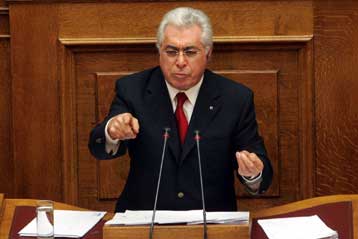 Παράταση στην περιπέτεια της κυβέρνησης από την υπόθεση Παυλίδη