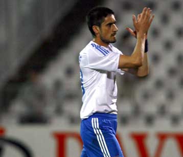 Ο Λύμπε είναι «παίκτης-ηγέτης» για τον προπονητή της Αϊντραχτ