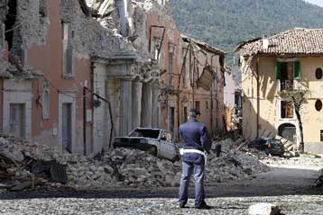 Νεκρός ανασύρθηκε από τα συντρίμμια της Λ Ακουιλα ο 28χρονος Β.Κουφολιάς