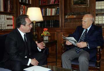 Κατά τον πρόωρων εκλογών τάχθηκε ο πρόεδρος του ΕΒΕΑ Κ.Μίχαλος