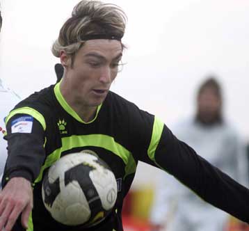 Αγγλικό και ελληνικό ενδιαφέρον για τον Ριέρα που μάλλον φεύγει από τον Πανθρακικό