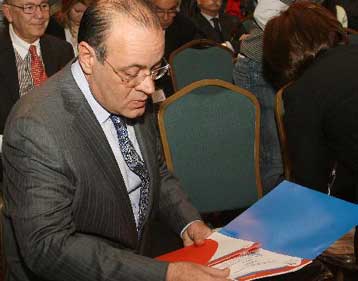 Οι εργοδότες – βιομήχανοι αποθρασύνθηκαν με την ανοχή της κυβέρνησης λέει η Αριστερά