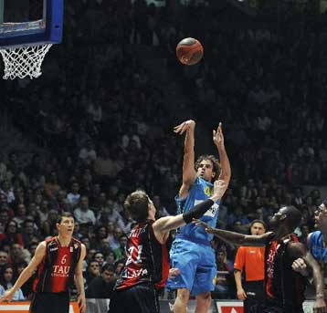 Μπαρτσελόνα-Ταού για το τέταρτο και τελευταίο εισιτήριο για Βερολίνο