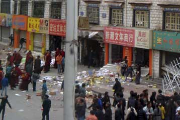 Θανατικές ποινές «μοιράζει» η Κίνα σε Θιβετιανούς για τις ταραχές στη Λάσα