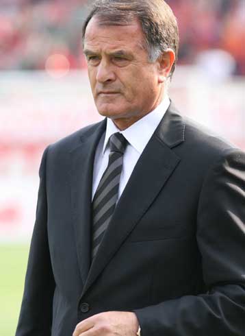 Έξαλλος ο Μπάγεβιτς στις Σέρρες, αποχώρησε από τη συνέντευξη Τύπου