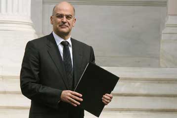 Υπέρ της κατάργησης του νόμου περί ευθύνης υπουργών τάσσεται ο Ν.Δένδιας