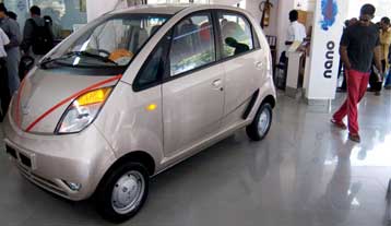 Κυκλοφόρησε στην Ινδία το Nano, το φθηνότερο ΙΧ του κόσμου