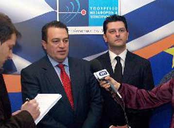 Θα διασφαλιστούν πλήρως τα συμφέροντα των ΕΛΤΑ, διαβεβαιώνει ο υφυπουργός Μεταφορών