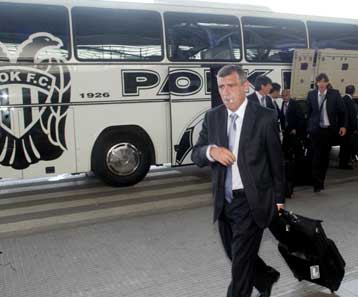 «Από Mini Coooper… Φόρμουλα 1» λέει ο Σάντος για τον ΠΑΟΚ