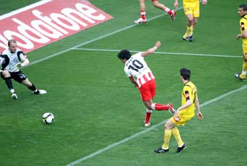 Ο Ολυμπιακός ζορίστηκε, αλλά νίκησε τον Αστέρα και προκρίθηκε στον τελικό