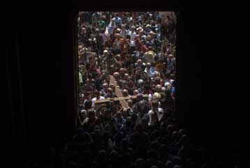 Κορύφωση του Θείου Δράματος για εκατομμύρια καθολικούς σε όλο τον κόσμο