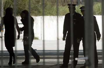 «Φως» στο πρωτοφανές περιστατικό στου Ρέντη προσπαθούν να ρίξουν οι Αρχές