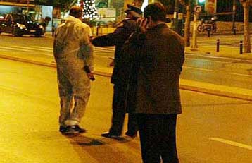 Αυτοσχέδιος μηχανισμός εξερράγη έξω από γραφεία εταιρειών στην Καλλιθέα